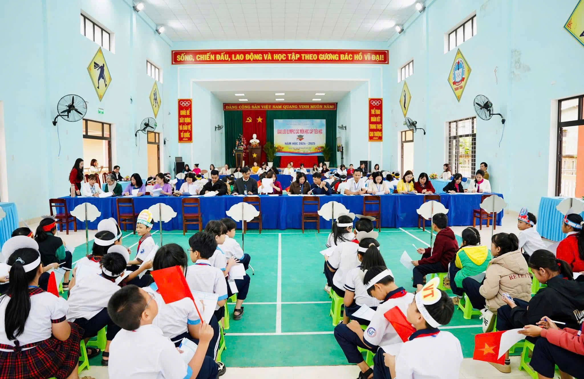 GIAO LƯU OLIMPIC CÁC MÔN HỌC CẤP TIỂU HỌC 